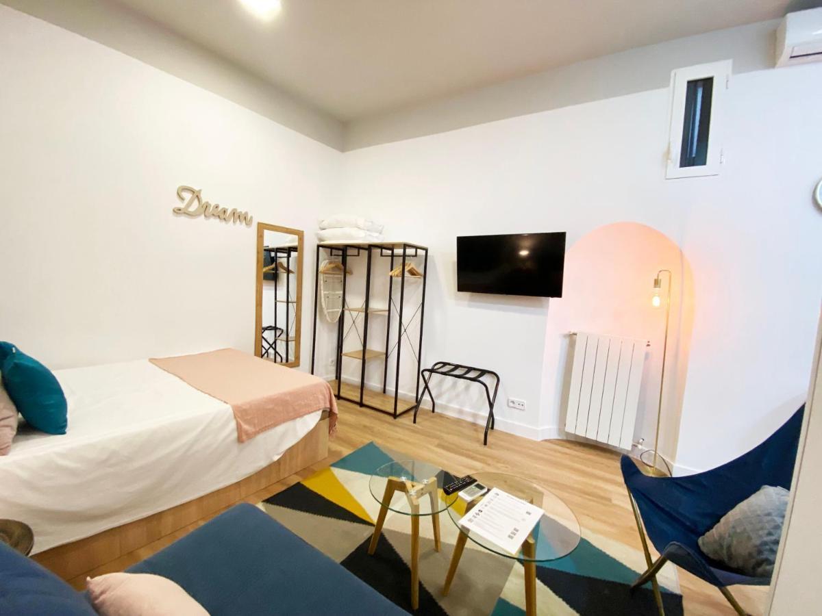 Calle Huertas Acogedor By Regalatemadrid Exterior photo